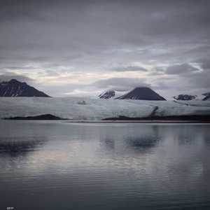 ذوبان نهر نوردنسكيولد وانهياره في المحيط شمال النرويج