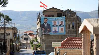 الشارع اللبناني يأمل أن تساعد الانتخابات على تخطي الأزمة