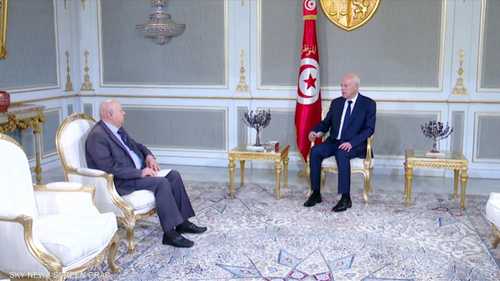 الرئيس التونسي يستبعد الأحزاب السياسية من إعداد الدستور
