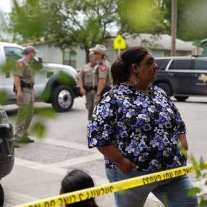 الشرطة انتشرت في محيط المدرسة التي شهدت إطلاق النار.