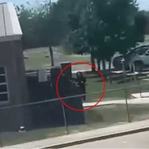 فيديو رصد سلفادور راموس قبل إطلاق النار