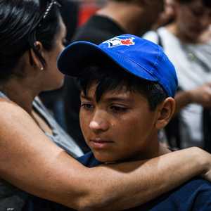 طفل فقد قريبه في هجوم مدرسة روب الابتدائية بتكساس