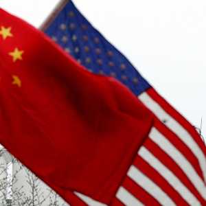 سباق التحالفات يحتدم بين واشنطن وبكين