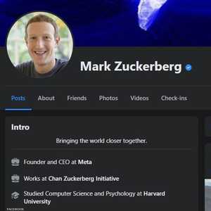 الوضع المظلم في فيسبوك اختفى من بعض أجهزة آبل