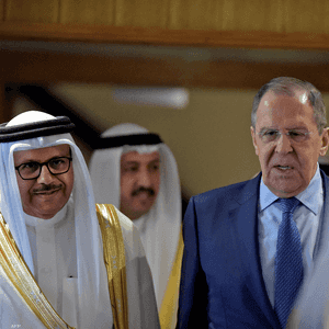جانب من زيارة وزير الخارجية الروسي سيرغي لافروف إلى البحرين