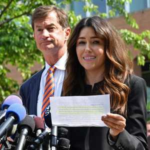 كاميل فاسكيز محامية جوني ديب فرحة بقرار المحكمة