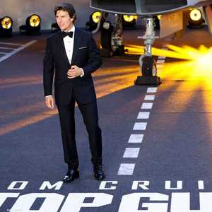 توم كروز في عرضه الأولي للفيلم بلندن