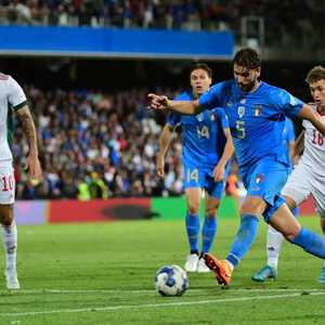 جانب من المباراة بين إيطاليا وهنغاريا.