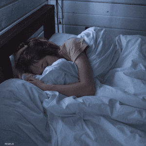 دراسة: النوم لأقل من 5 ساعات يوميا يضر صحة الإنسان