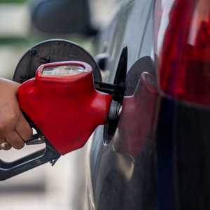 البنزين بات عبئا على الأميركيين