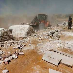 جانب من عملية الهدم