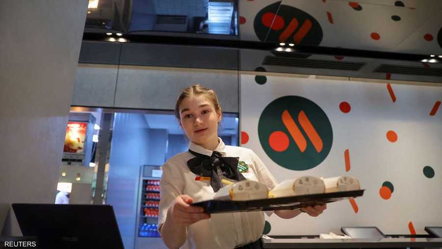 ستشهد العلامة التجارية الجديدة لمطاعم الوجبات السريعة افتتاح 15 فرعا بالعاصمة الروسية والمنطقة المحيطة بها بعد أن انسحبت ماكدونالدز من البلاد بسبب ما تسميه روسيا "عملية عسكرية خاصة" في أوكرانيا.