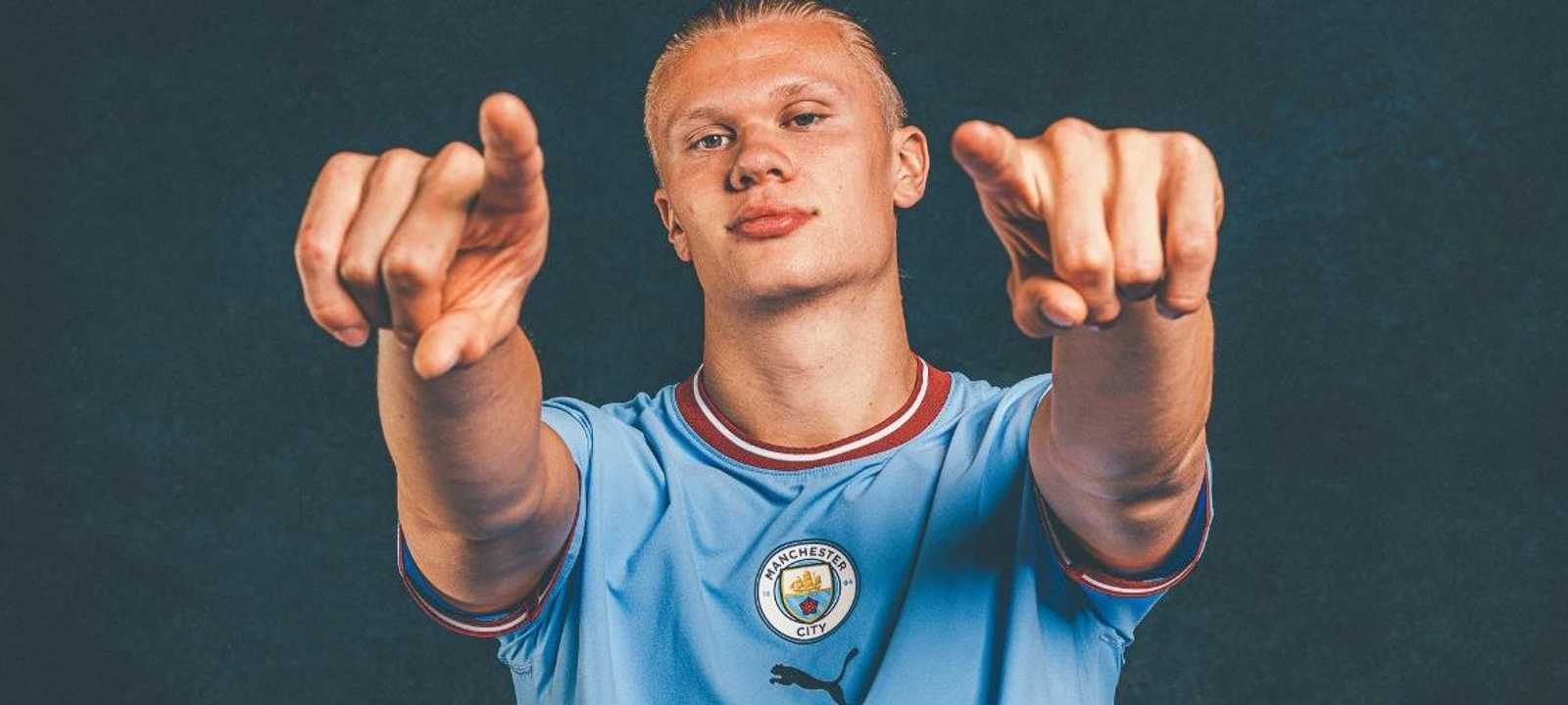 هالاند بقميص مانشستر سيتي لأول مرة