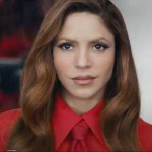 شاكيرا في لقطة من أغنيتها المصورة "لا تقلق"