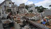أرشيفية.. القصف الروسي تسبب بدمار أبنية في ضواحي كييف
