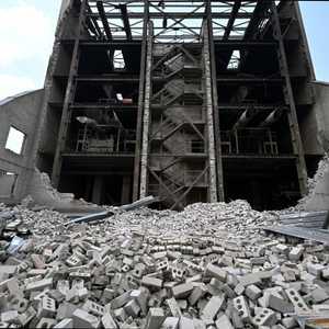 جانب من آثار دمار لحقت بمنشأة تخرين أوكرانية قبل أيام.