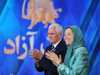 بنس مع رئيسة منظمة مجاهدي خلق الإيرانية المعارضة.