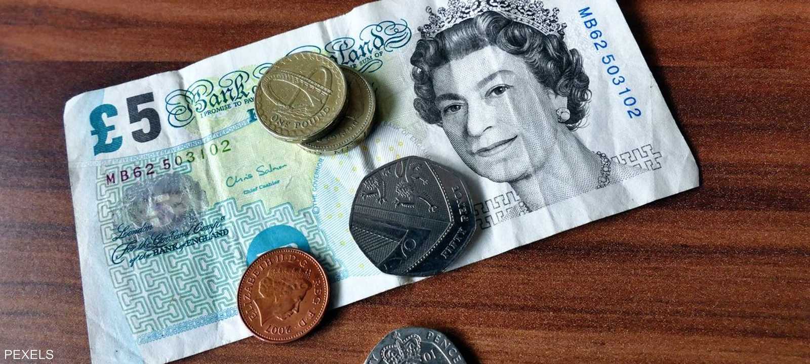 العملة الورقية البريطانية ستوقف عن الاستخدام