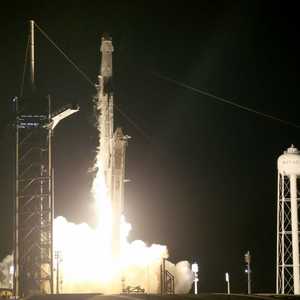 إطلاق صاروخ لشركة "سبيس إكس" ضمن "رحلات الفضاء الخاصة"