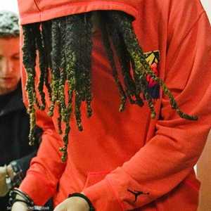 جرينر خلال خروجها من جلسة محاكمة في موسكو