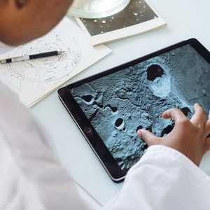 ناسا تعترض على بيع واحدة من أهم مقتنياتها