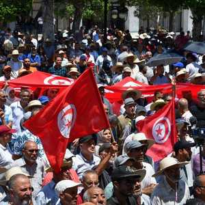 مشروع الدستور نص للمرة الأولى على الحق النقابي وحق الإضراب