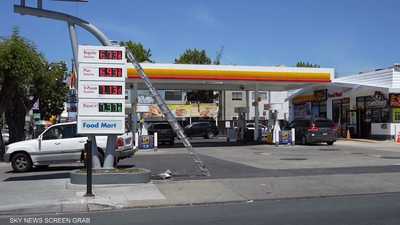 الارتفاعات القياسية لأسعار البنزين تهدد إدارة بايدن