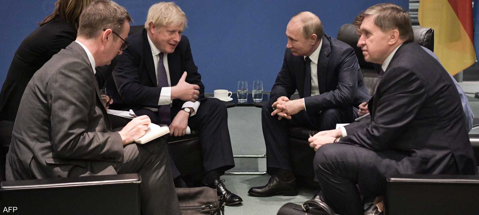 جونسون وبوتن في لقاء سابق قبل سنوات.