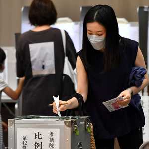 اغتيال آبي هز المجتمع الياباني