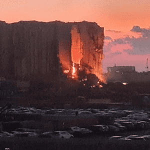 انفجار المرفأ أثر بشدة على اقتصاد لبنان