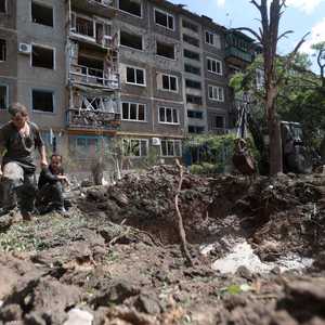 دمار خلفه قصف في أوكرانيا - أرشيفية