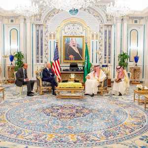 بايدن التقى العاهل السعودي وولي العهد في جدة الجمعة