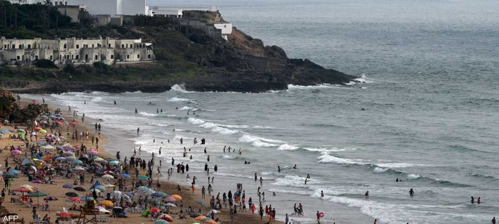 يضم المغرب عددا مهما من الشواطئ التي تعرف إقبالا خلال الصيف