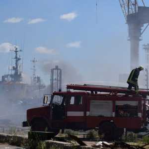 آثار القصف على ميناء أوديسا