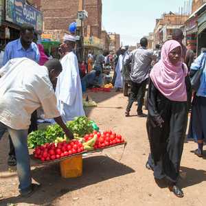 يشهد السودان ارتفاعا حادا في أسعار السلع الأساسية