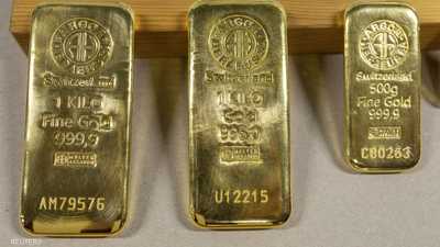 تراجع الدولار يحلق بأسعار الذهب لأعلى مستوى في 3 أسابيع