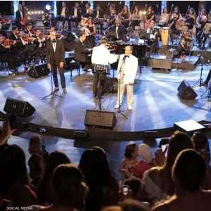 نشيد الفرح في مهرجان الحمامات بتونس