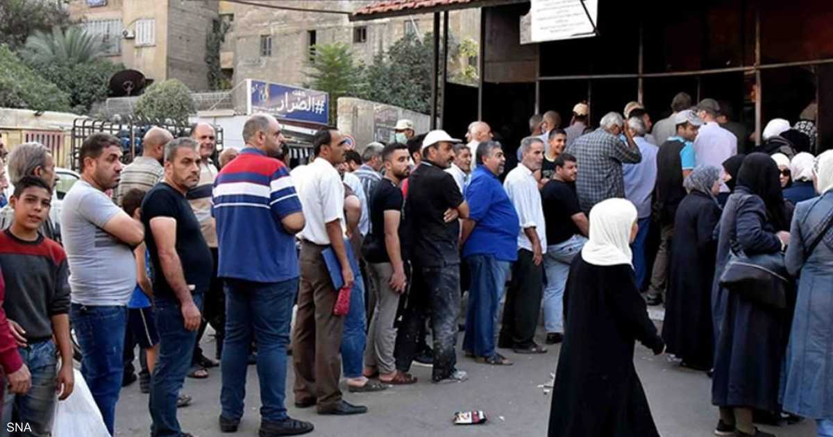 أزمة الرغيف في لبنان بين طوابير الخبز وإذلال المواطن - Sky News Arabia سكاي نيوز عربية