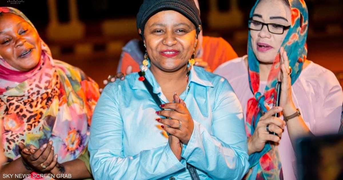 منحت الأمل.. فنانة سودانية تحارب السرطان بطريقة مبتكرة - Sky News Arabia سكاي نيوز عربية