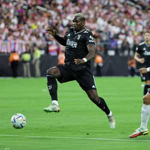 بول بوغبا بقميص يوفنتوس