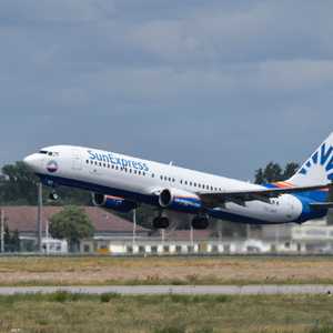 وقعت الحادثة على متن طائرة تابعة لشركة صن إكسبرس.