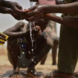 تلوث المياه يساهم بزيادة معدلات الإصابة بالتيفوئيد.. أرشيفية