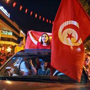 التونسيون في العاصمة بعد استفتاء الدستور