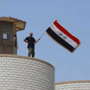 اقتحم أنصار التيار الصدري المنطقة الخضراء ودخلوا البرلمان