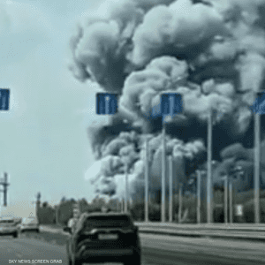 الحريق أودى بحياة شخص وإصابة 13 آخرين