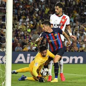 ليفاندوفسكي فشل بالتسجيل في افتتاح الدوري