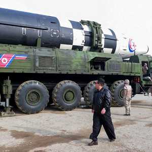 كوريا الشمالية تواصل تعزيز ترسانتها العسكرية