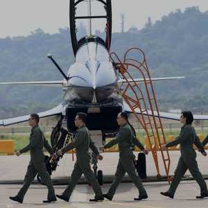 الصين تواصل تدريباتها مع تصاعد التوتر مع تايوان