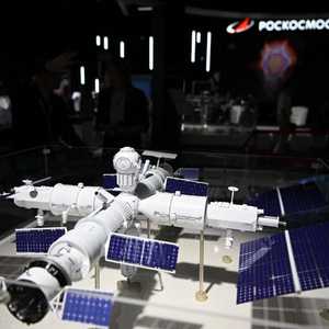 من المتوقع عرض 1000 عينة من الأسلحة الروسية