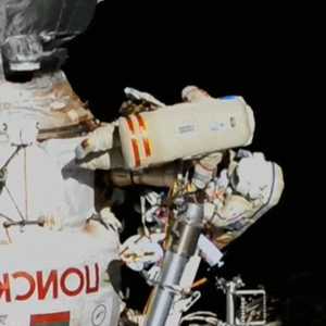 بدلة أرتيمييف تعرضت لمشكلة مفاجئة